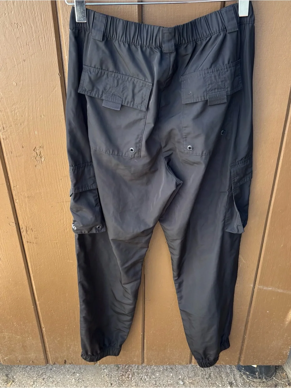 Alo Women’s Cargo Track Pants Size Medium Black